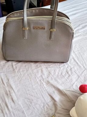 Kenneth Cole Reaction Structured Shoulder Bag in Gray